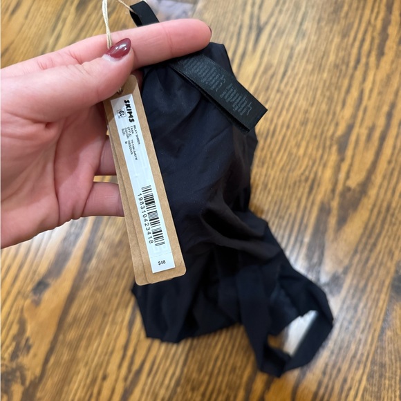 SKIMS Milky Sheer Tank Top - Picture 5 of 6